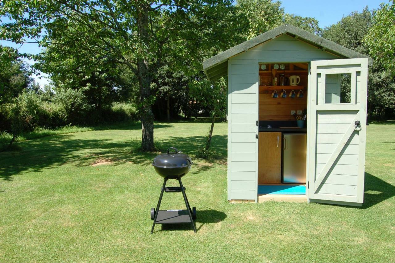 Camping La Foret De Tesse Exterior foto